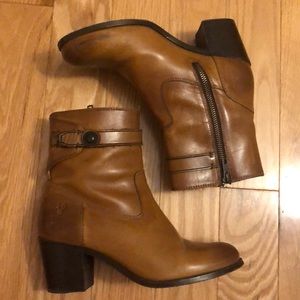 Frye Malorie button short bootie